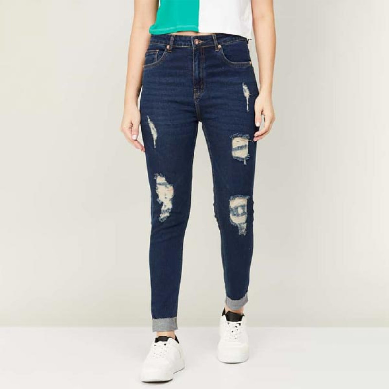 Women Distressed Straight Fit Jeans